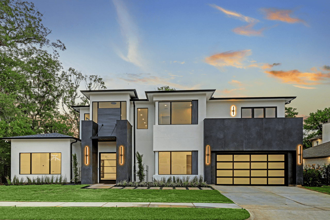 September 21: Happy Hour at 66 Flamingo