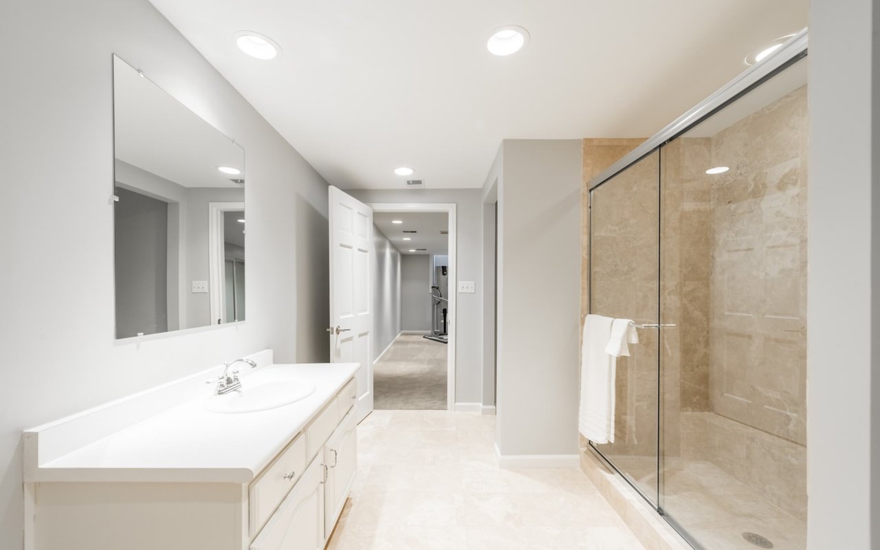 801 E CHESTNUT Trail