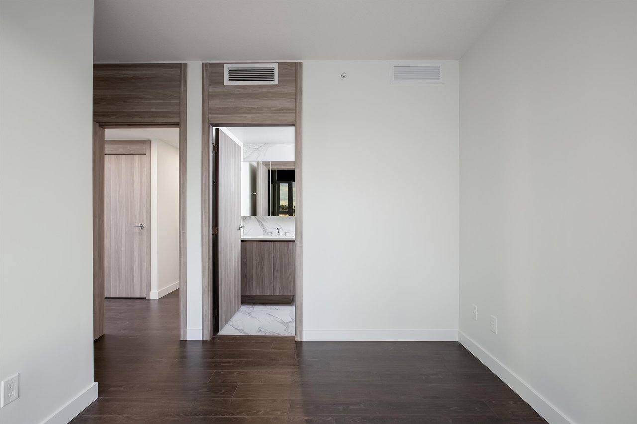 804-9887 Whalley Blvd