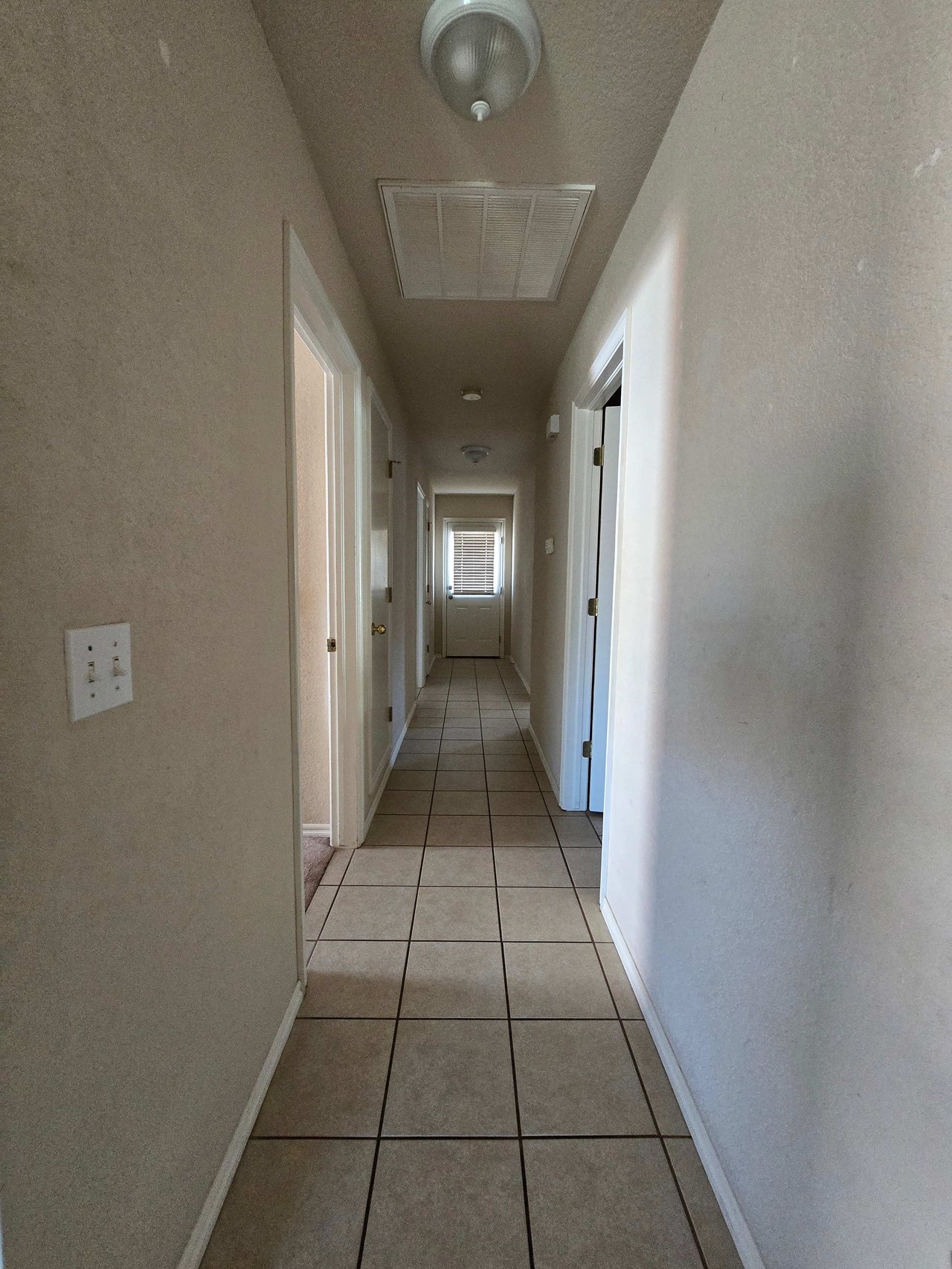 $500 toward first month's rent if leased by October! 1240 Kingston Road