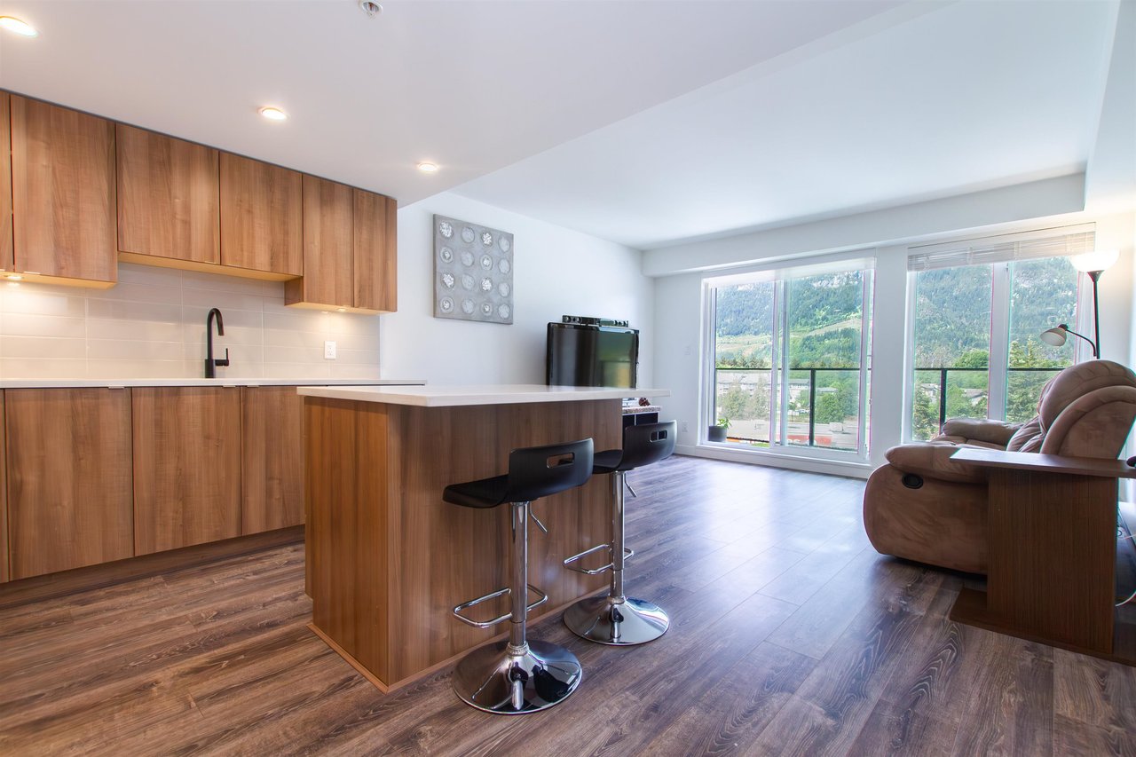 505-1365 Pemberton Ave