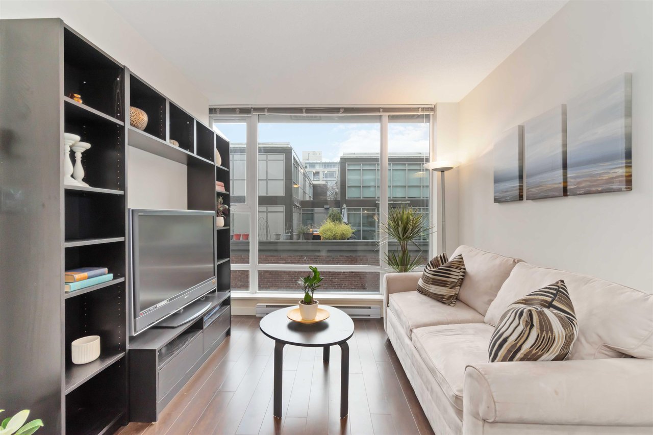 512-1919 Wylie St