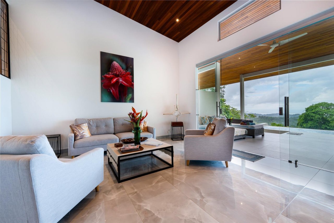 Private Infinity Pool Home, Ojochal, Puntarenas