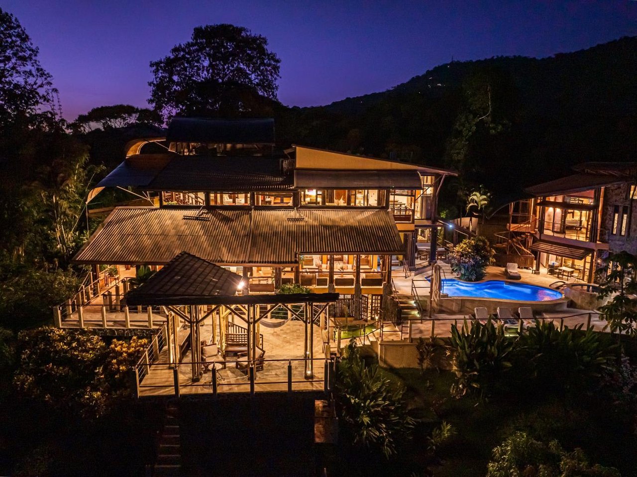 Casa Ramon, Distinguished Tropical Living Near Dominical