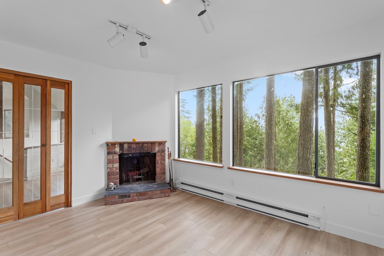 60 Sunset Dr