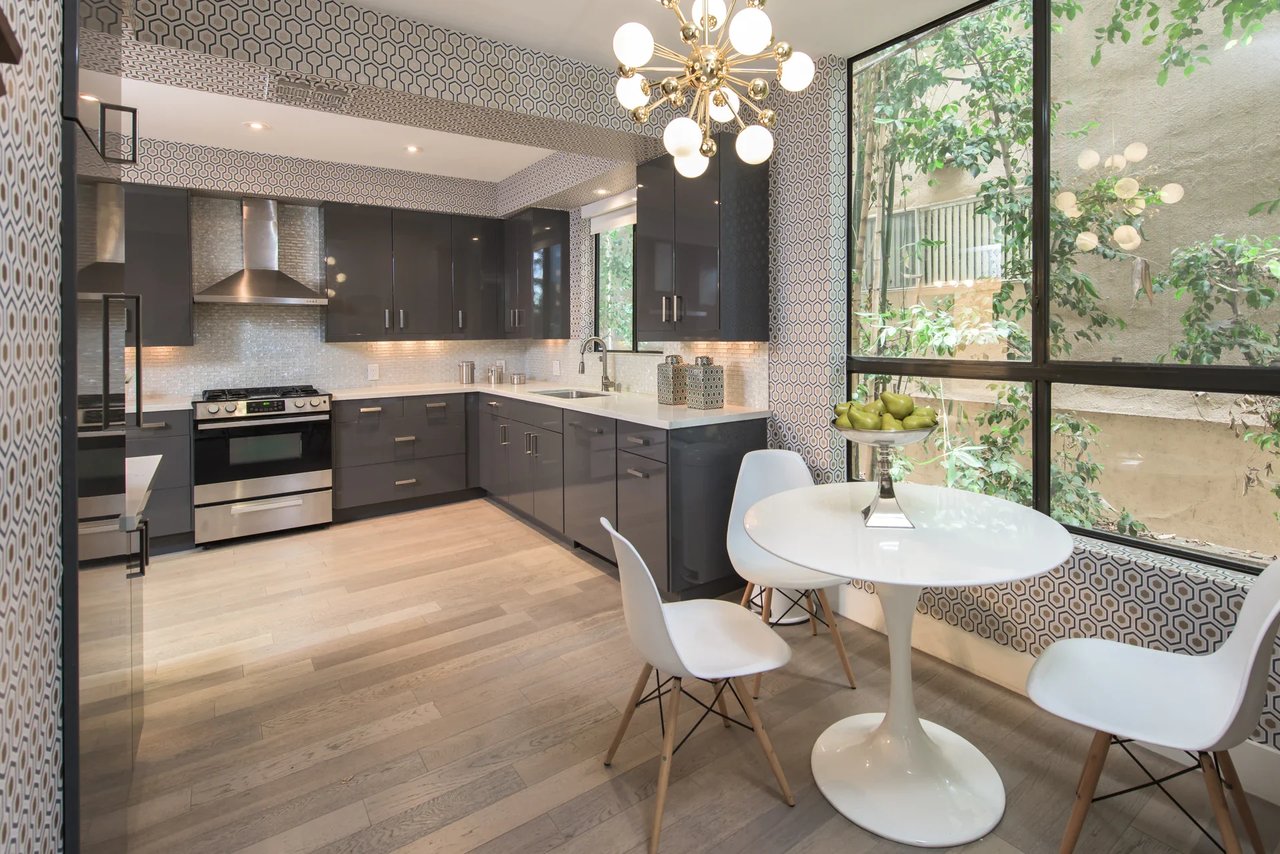 814 Amherst Ave #104