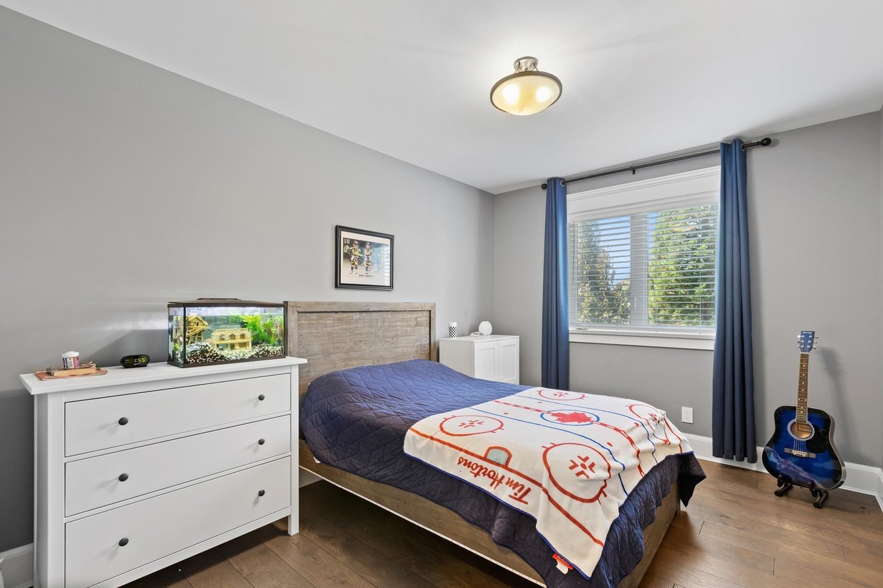 1421 Harbour Dr