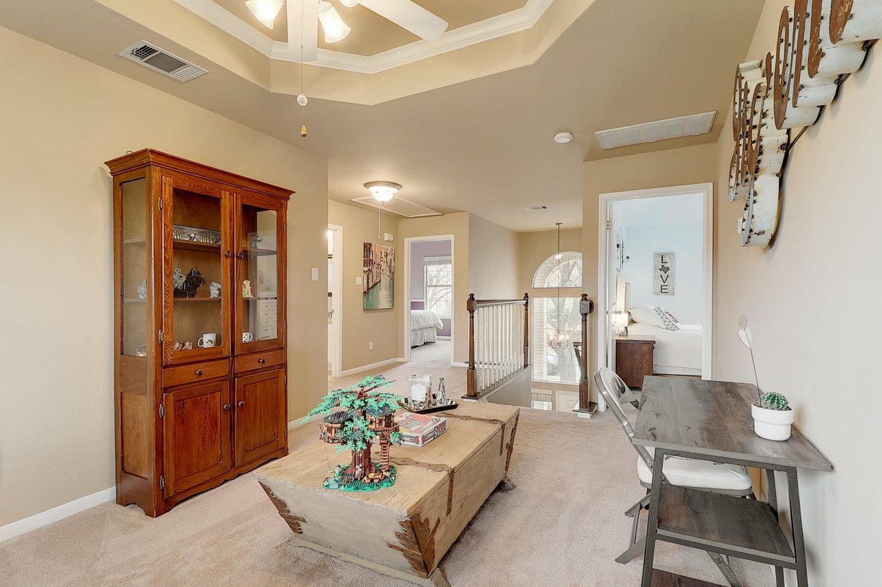 2432 Falcon Dr