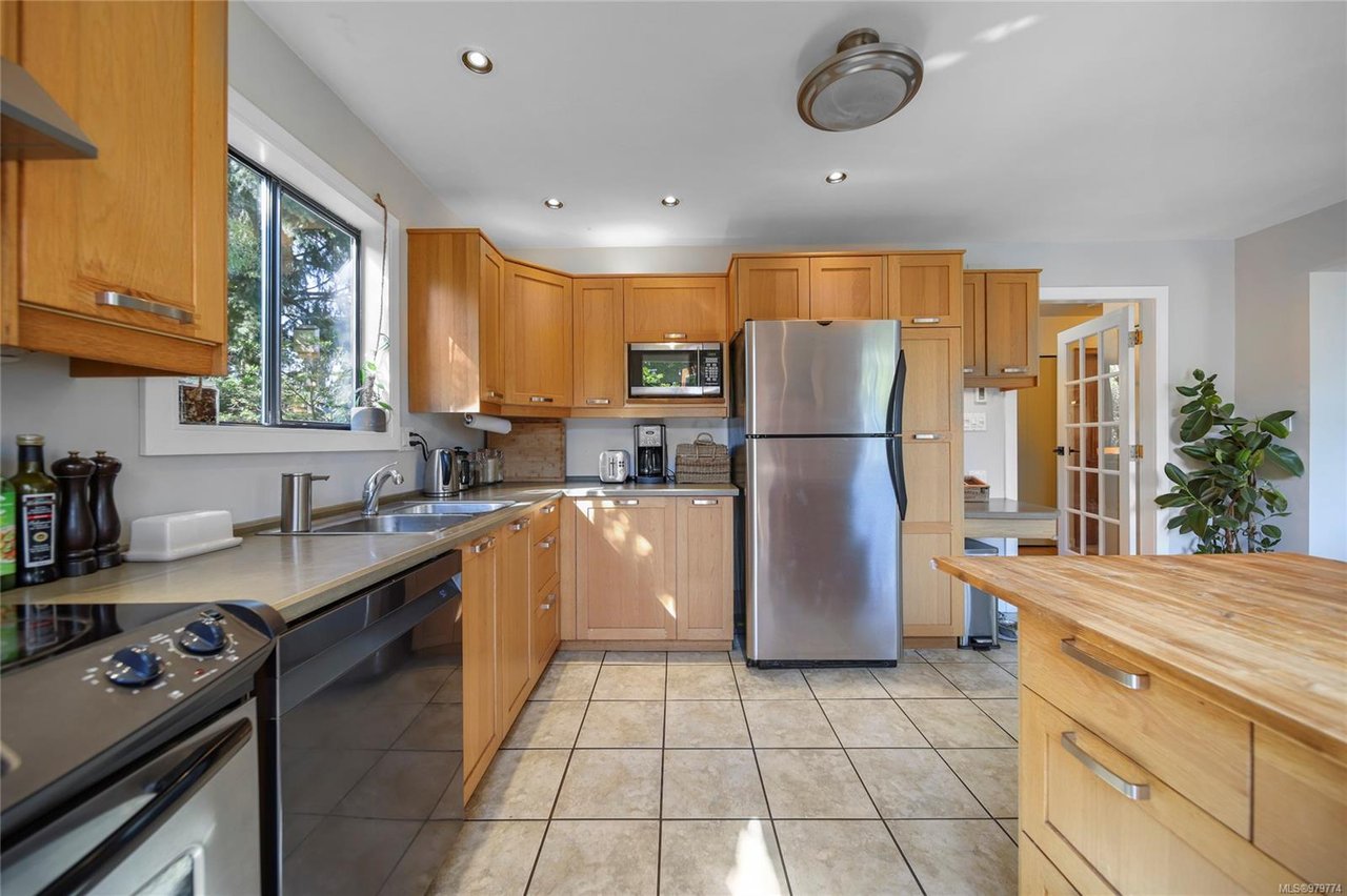 903 Graythorpe Pl