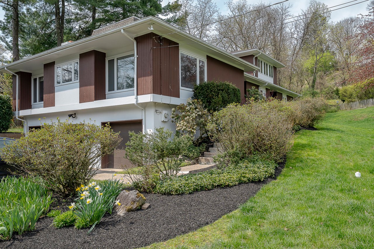 Modern Single Family Home 