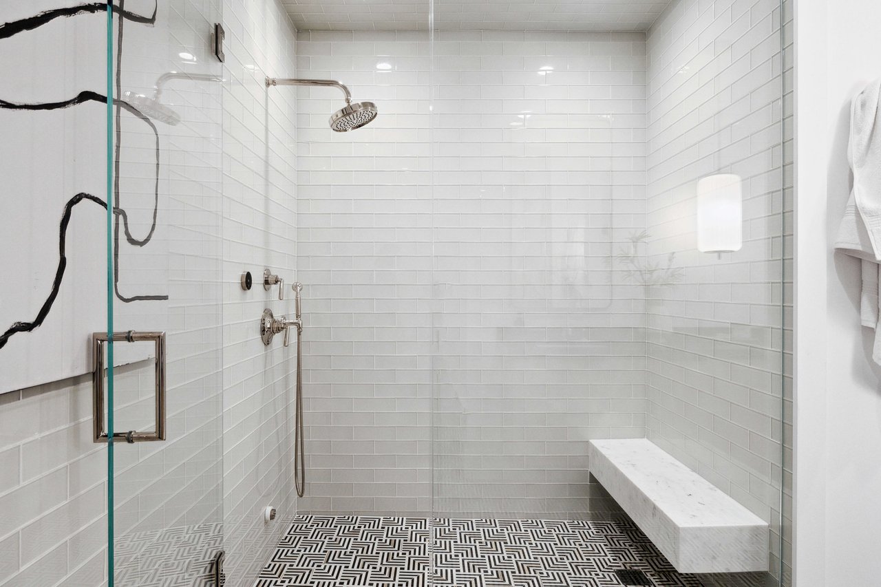 2742-2744 Baker Street