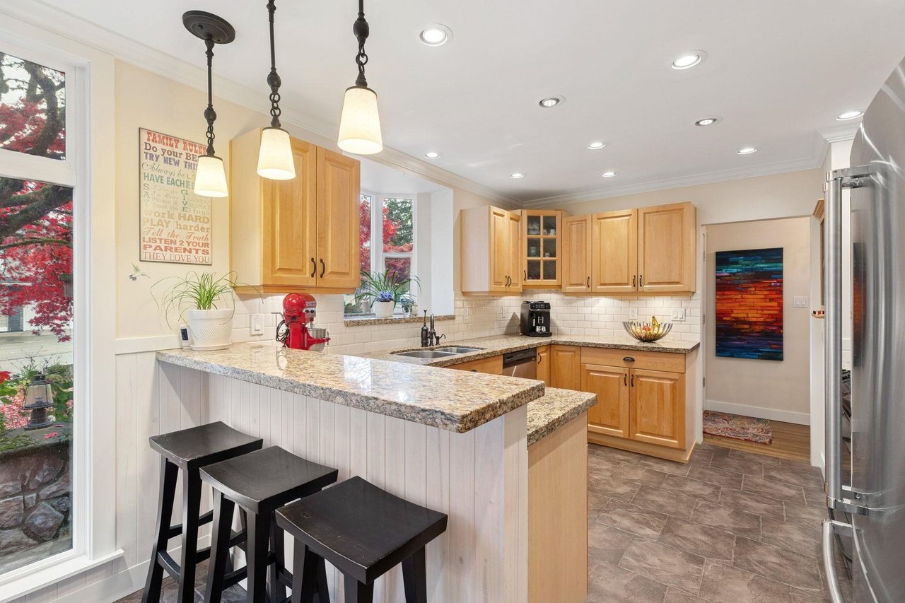 1501 Marine Cres