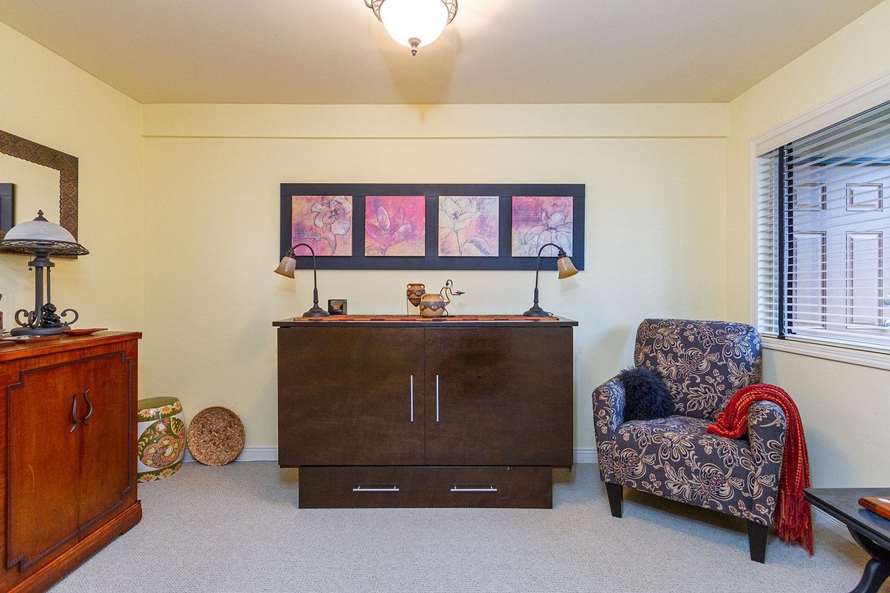1485 Maple Cres