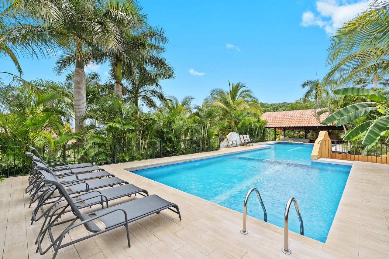 Maison Blanche | Exquisite condo in the exclusive gated community of Altos de Flamingo