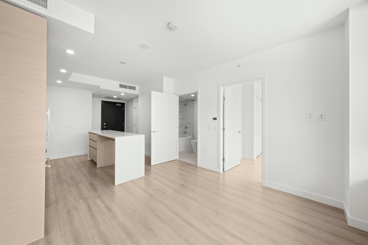 1003-823 Carnarvon St