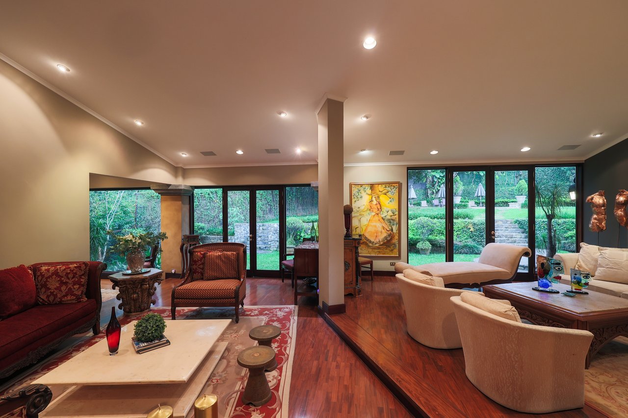 European Estate Pool Villa, Escazu, San Jose