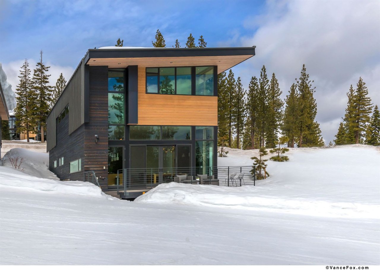15040 Peak View Place