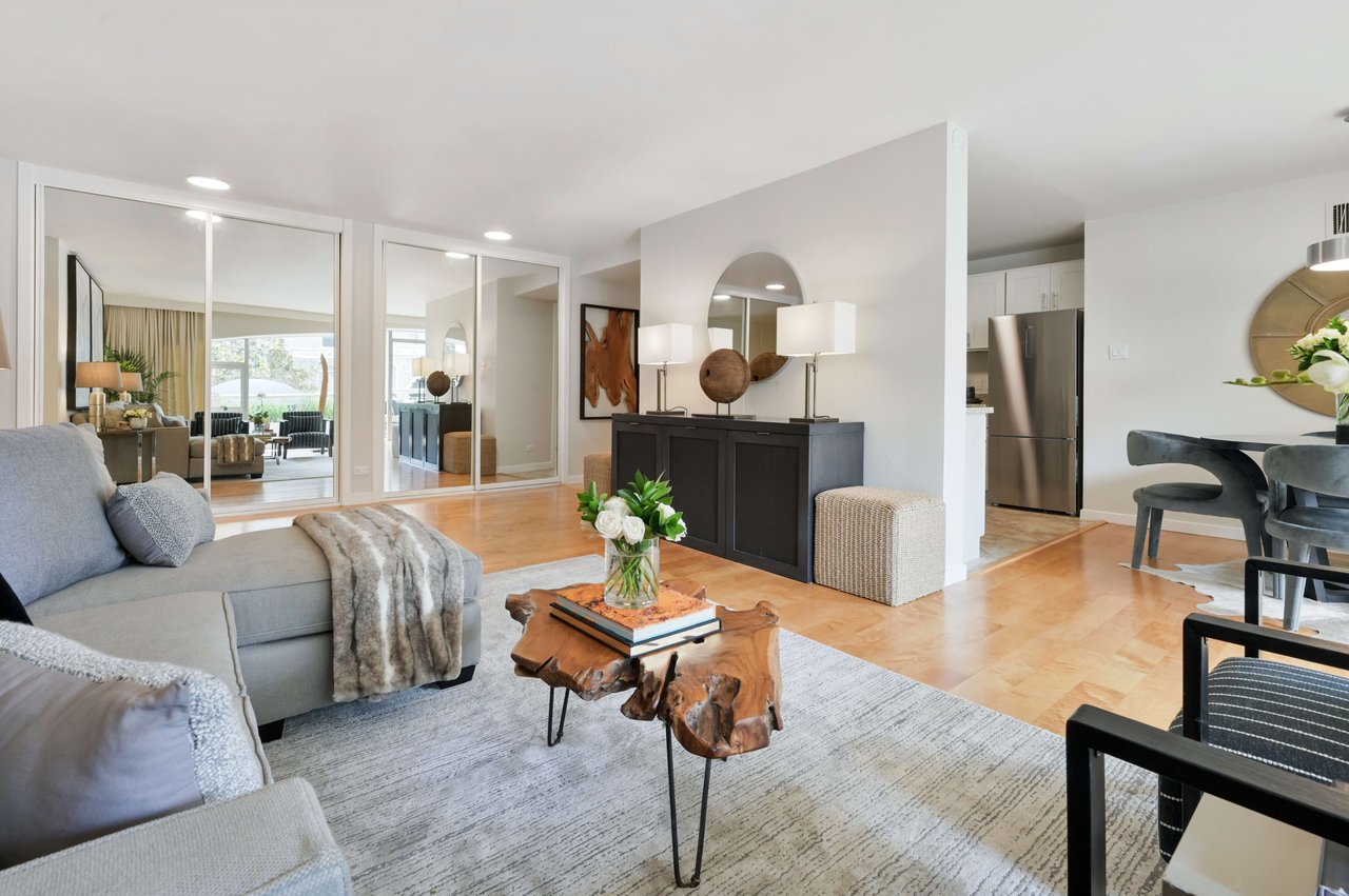 Large Condo & Terrace at 2200 Pacific