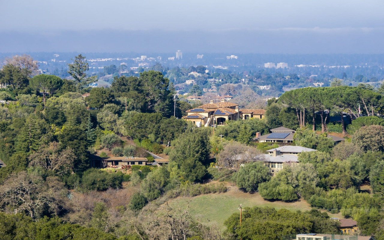 LOS ALTOS HILLS