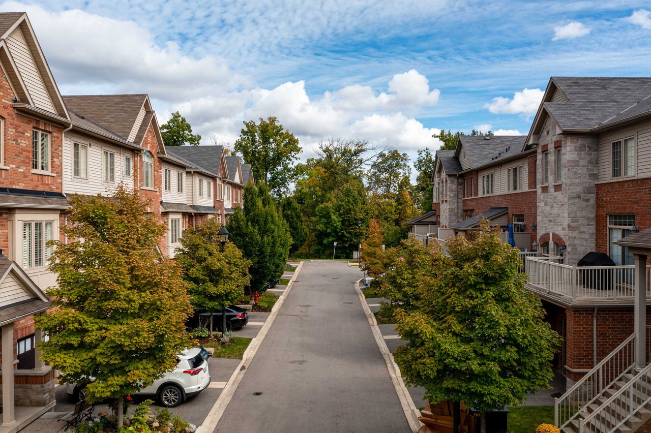 14-4165 Upper Middle Road Unit: 14