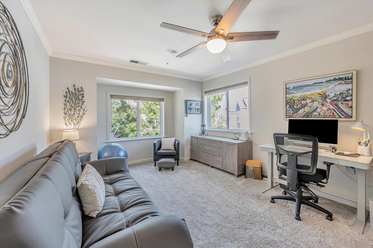17 Crystal Creek Ct