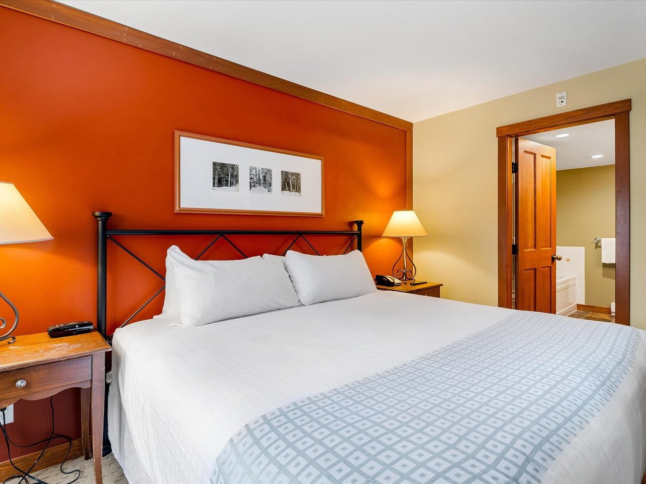 205 G3-4653 Blackcomb Wy