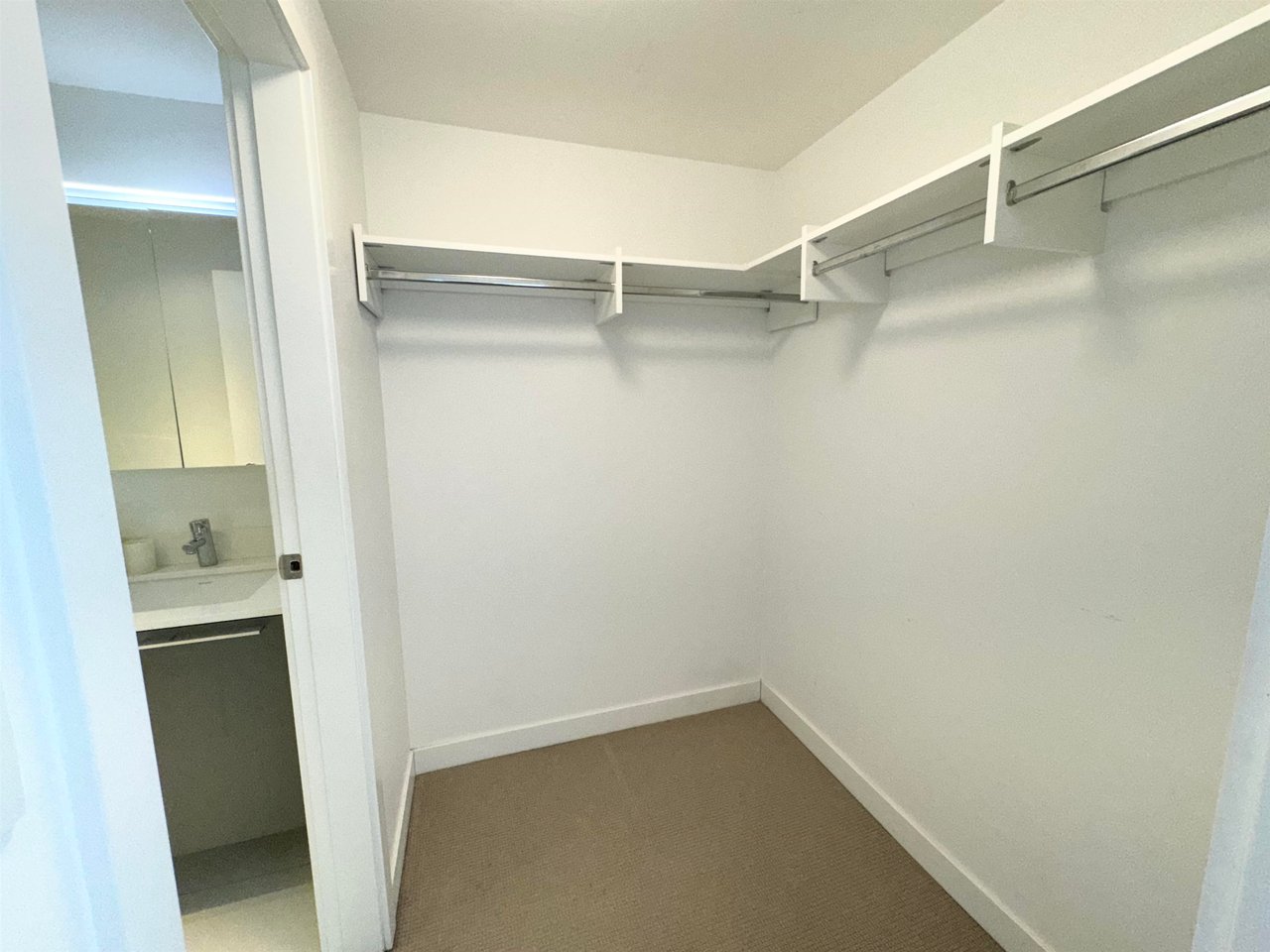 1607-2220 Kingsway, Vancouver