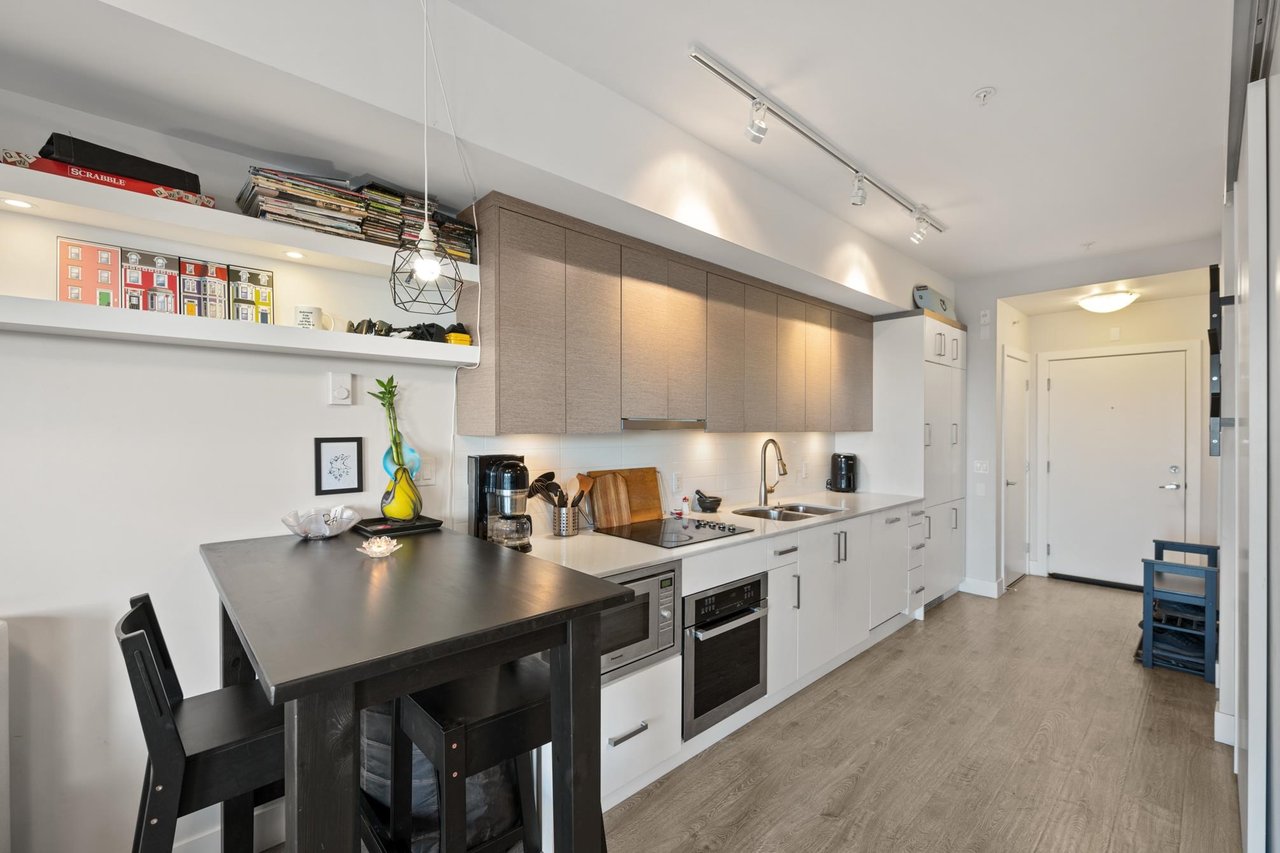 508-809 Fourth Ave