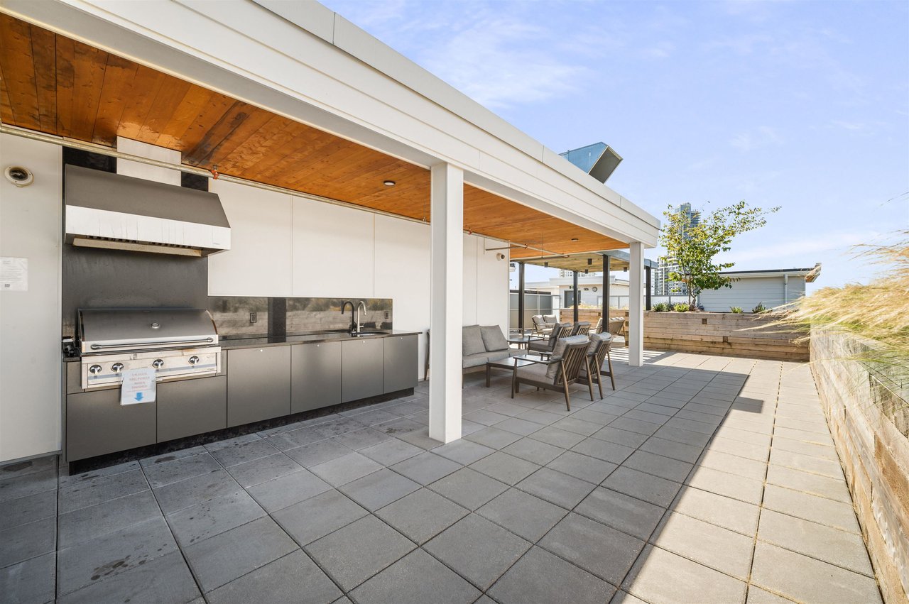 201-707 Como Lake Avenue, Coquitlam