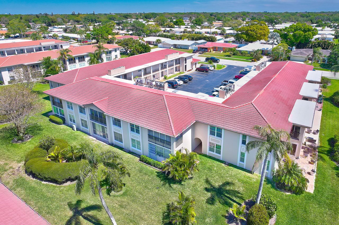 10280 Imperial Point Dr W, #20, Largo, FL 33774