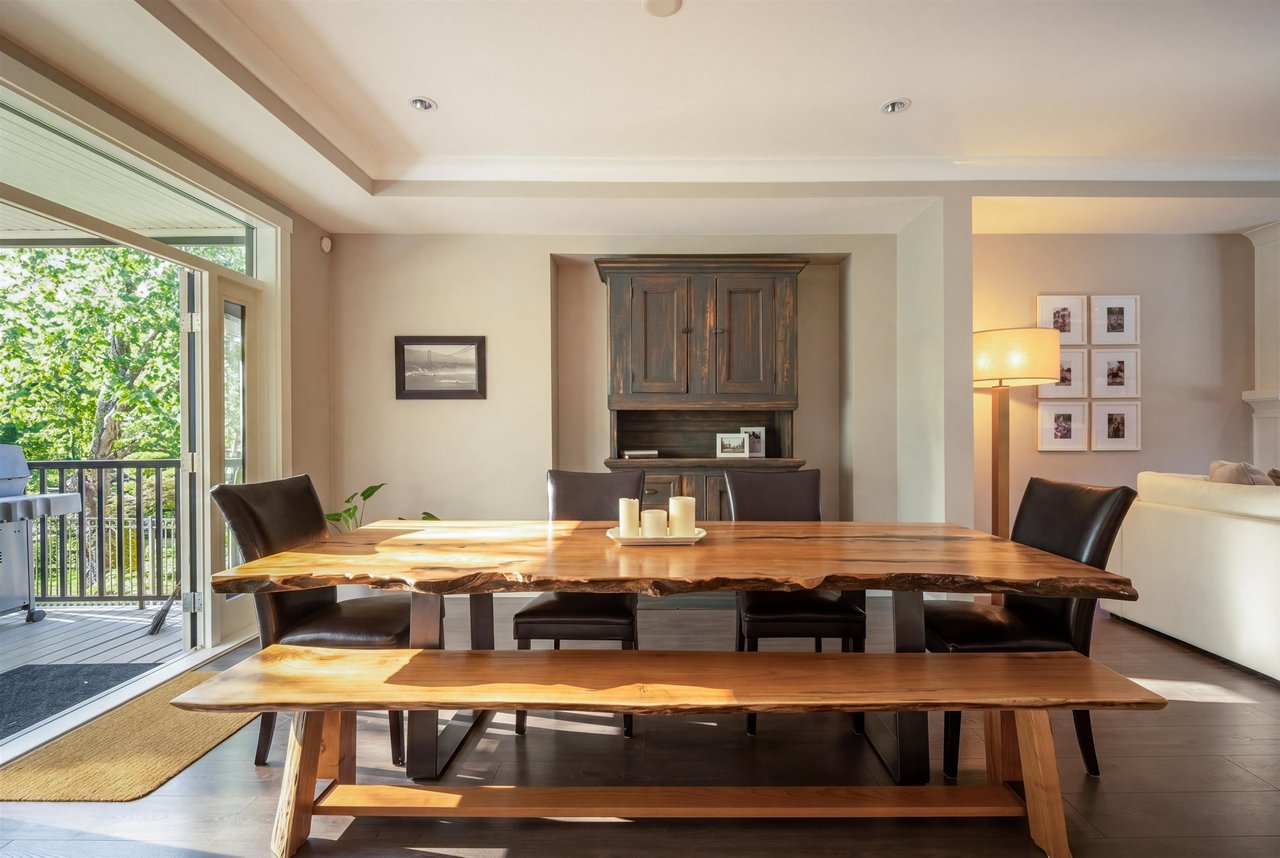 1422 Maple Cres