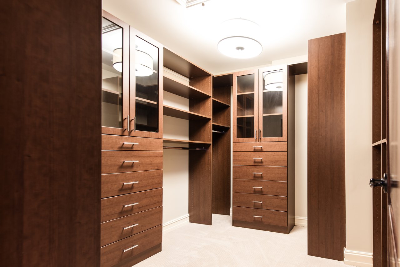 Experience Luxury Living In This Stunning Home