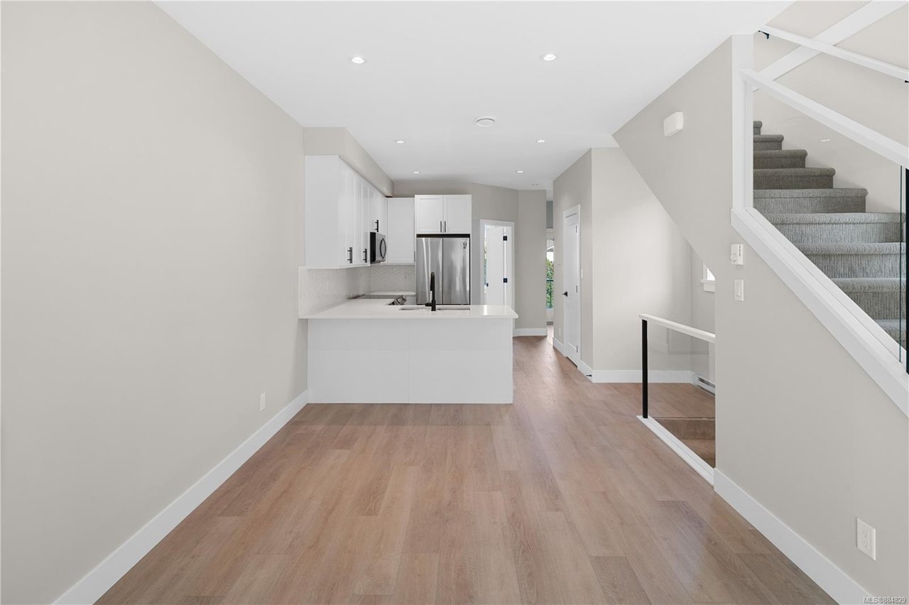 2708 Graham St, Victoria