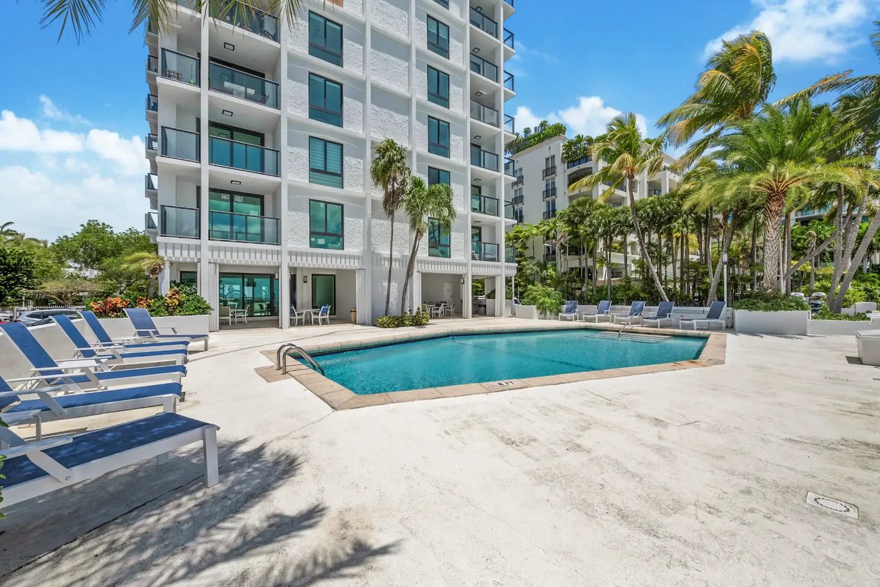 1600 S Bayshore Lane # 5B