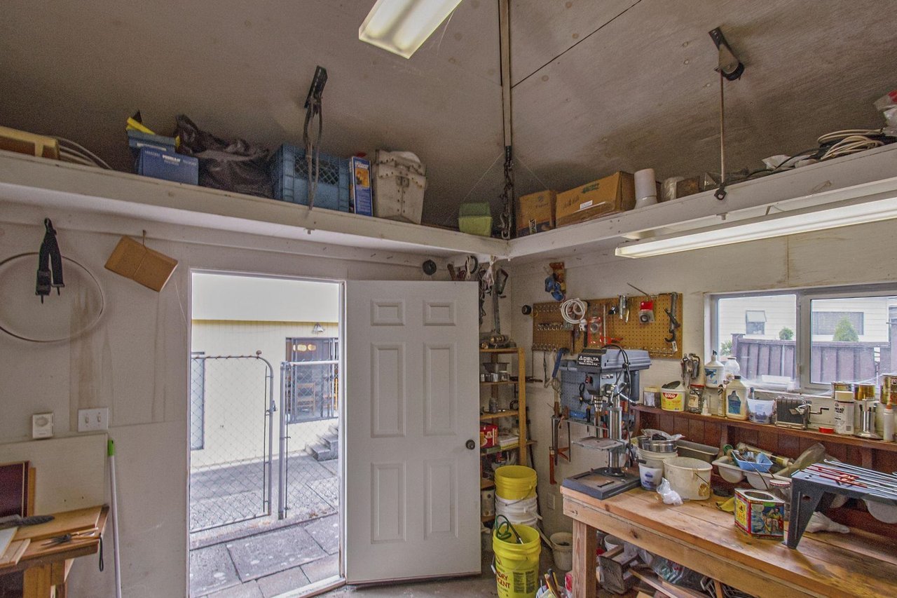 2920 Camrose Dr