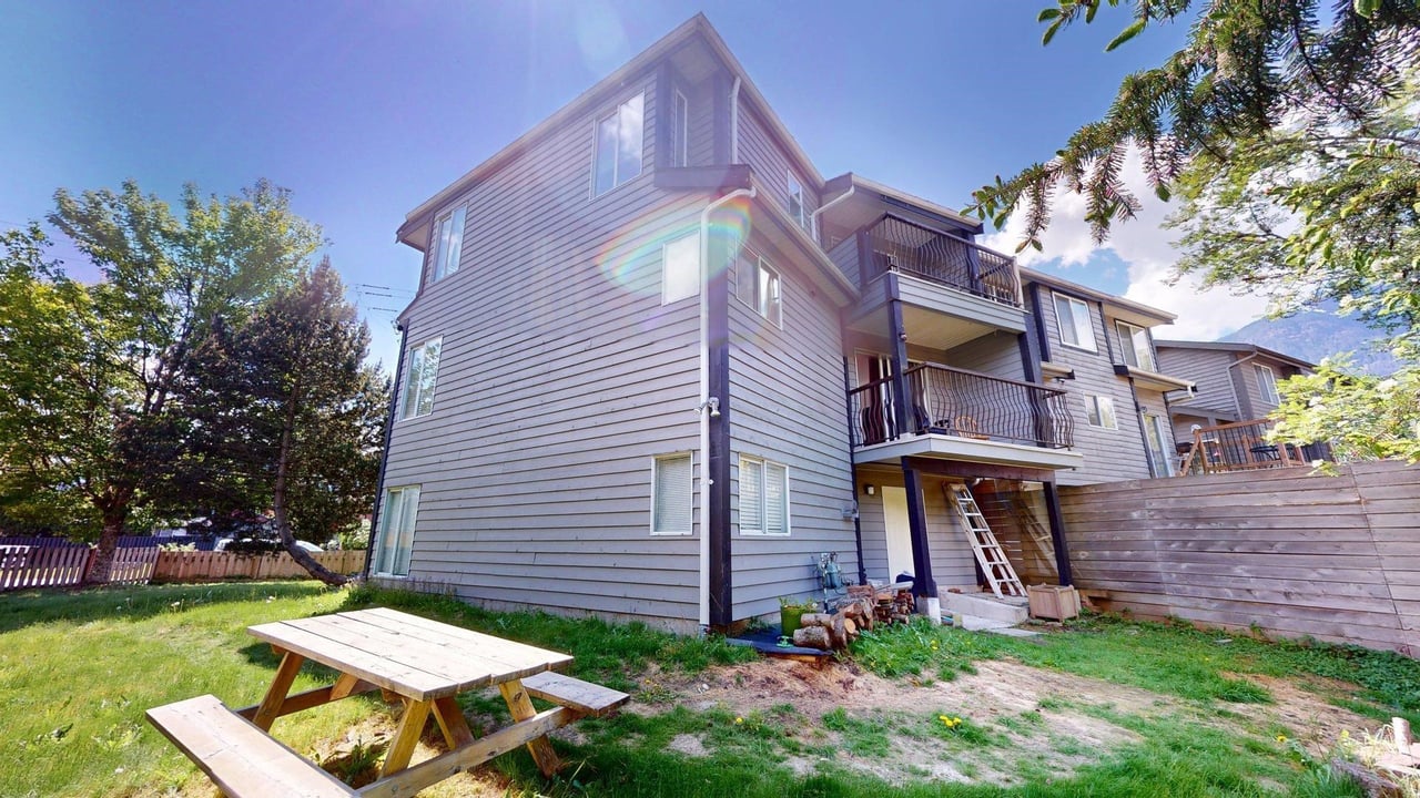 1499 Judd Rd