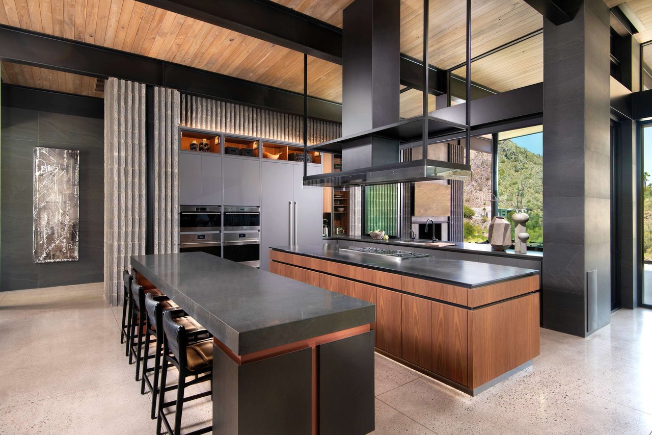 Hillside Modern Luxury Home in Paradise Valley, Arizona