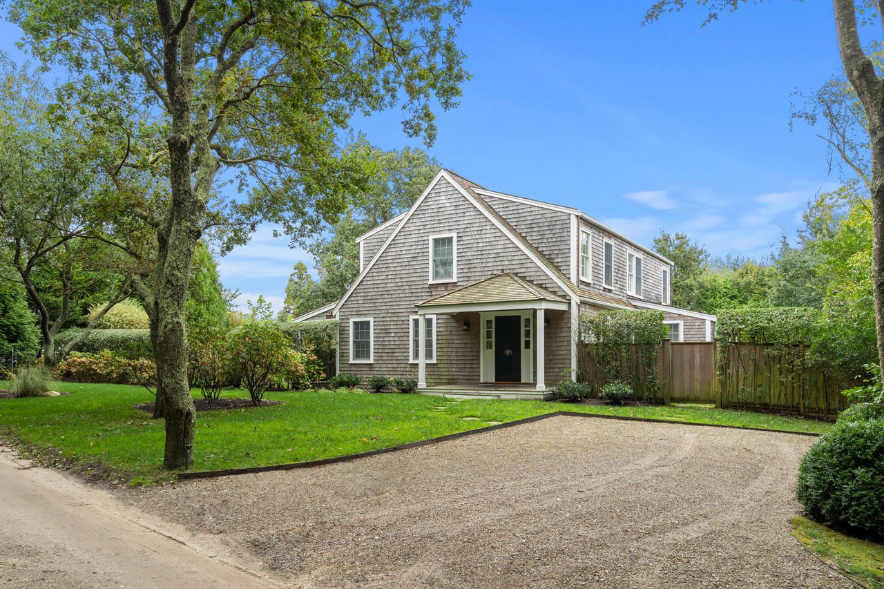 6 Oak Hollow Ln