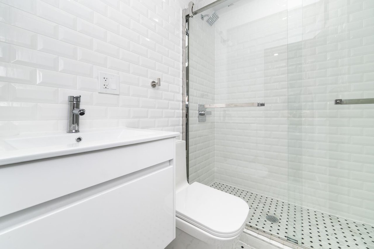 152 Thompson Street, Apt 1-E