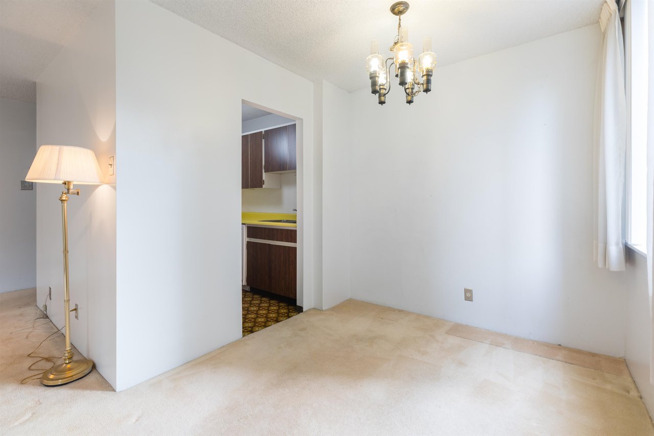 408-2020 Fullerton Ave