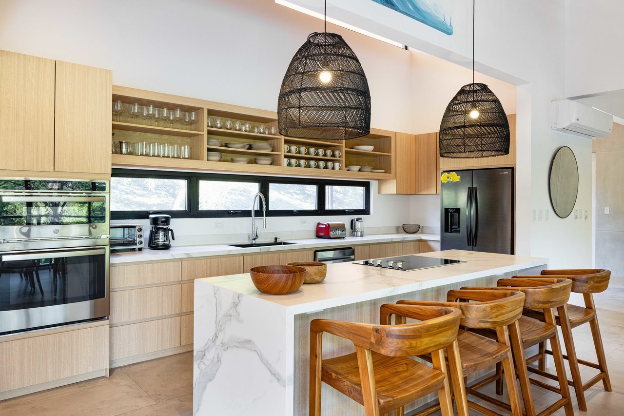 Contemporary Pool Residence, Tamarindo, Guanacaste