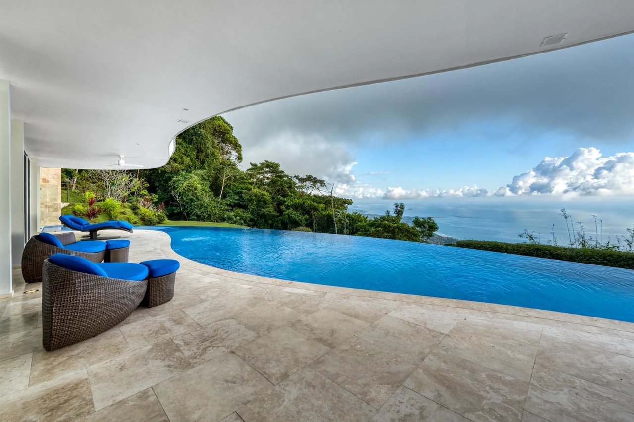 Solar Powered Luxury Home, Dominical, Puntarenas