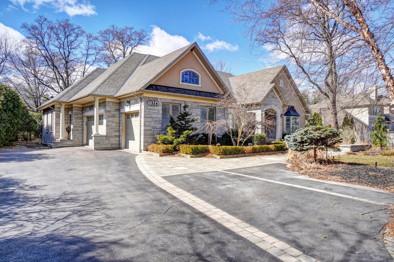 1324 Tecumseh Park Drive