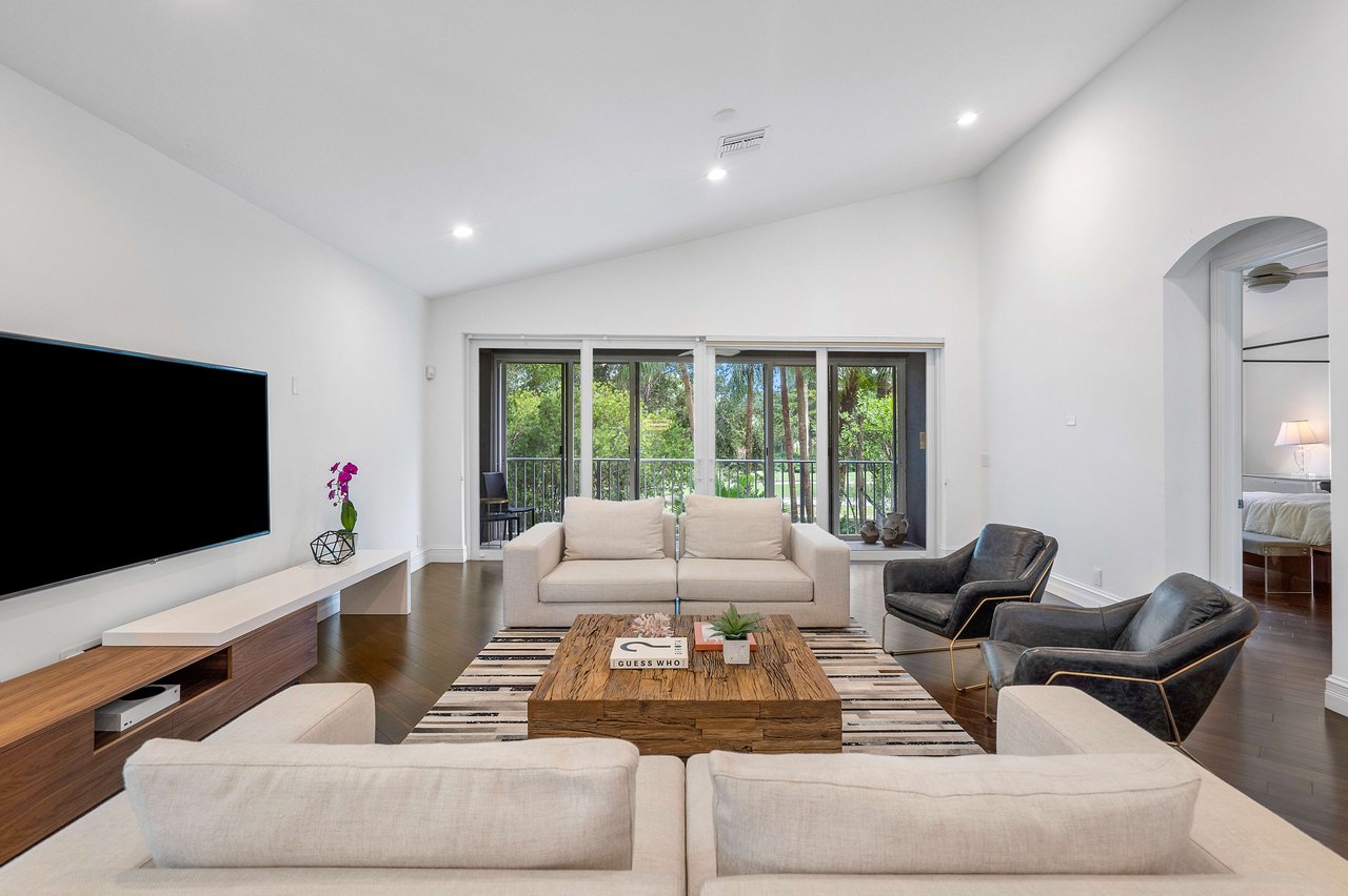 6200 Island Bend C