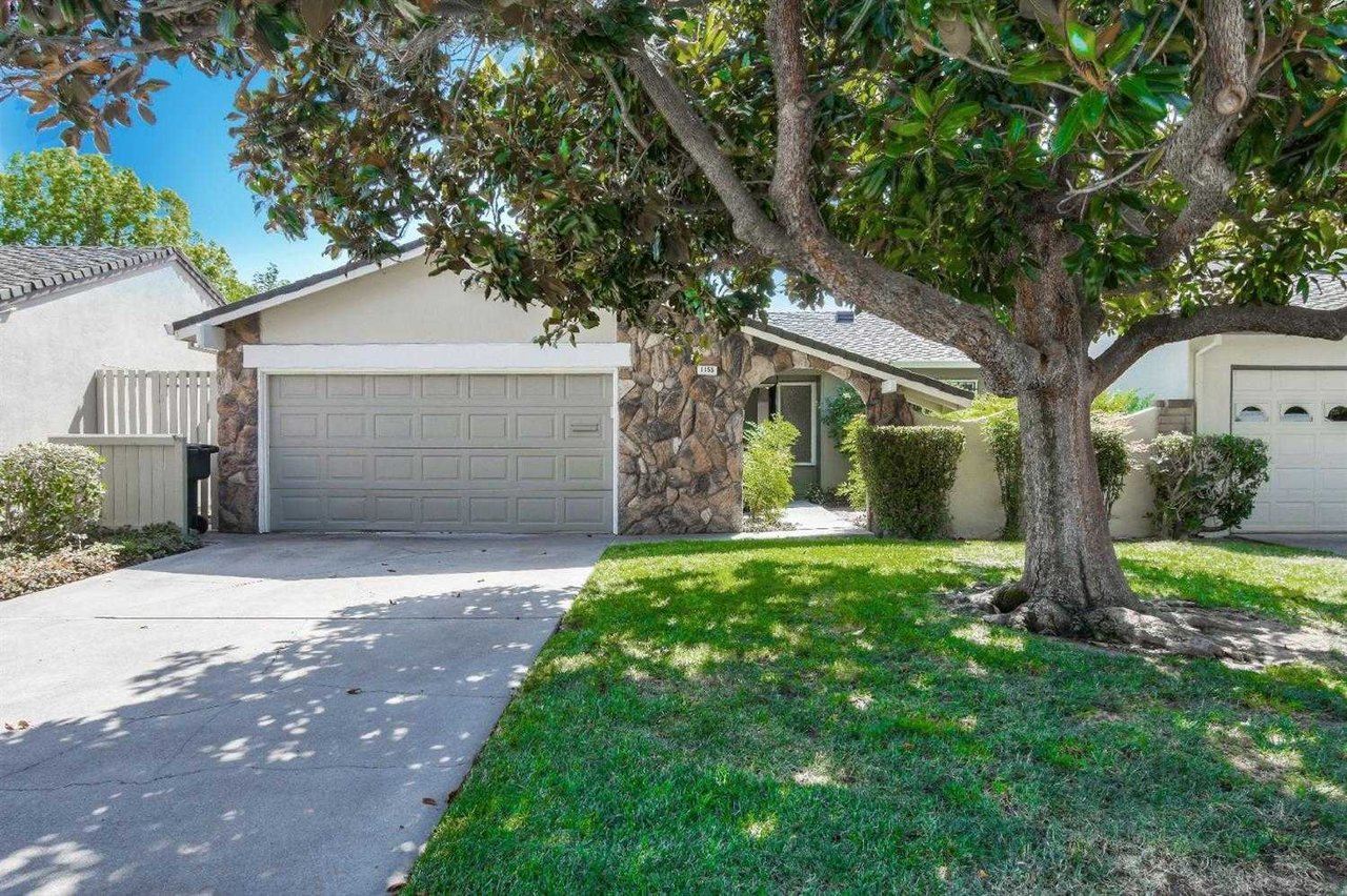 1155 Oak Hall Way
