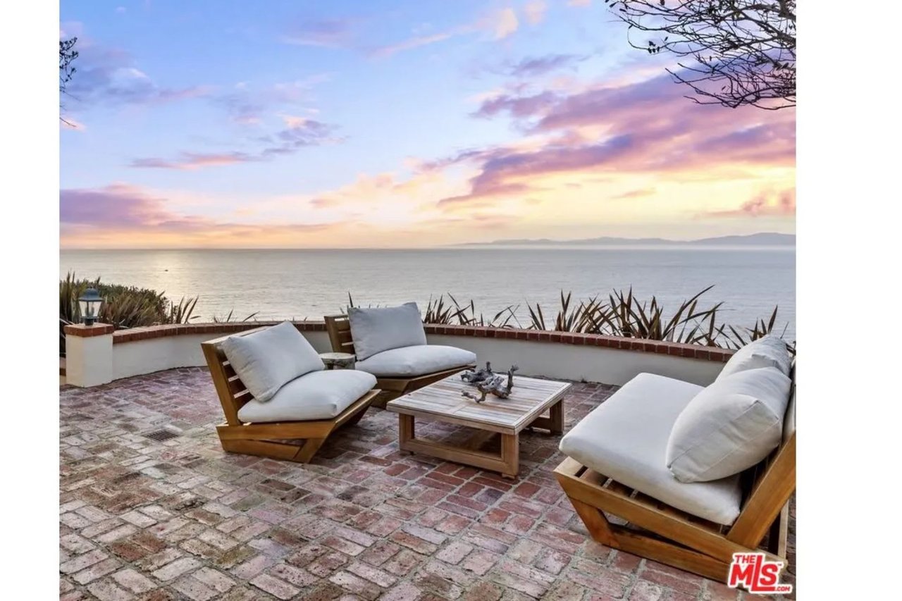1115 Palos Verdes Dr