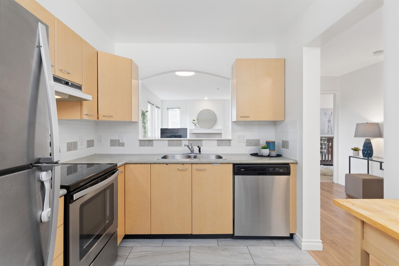404-8495 Jellicoe St
