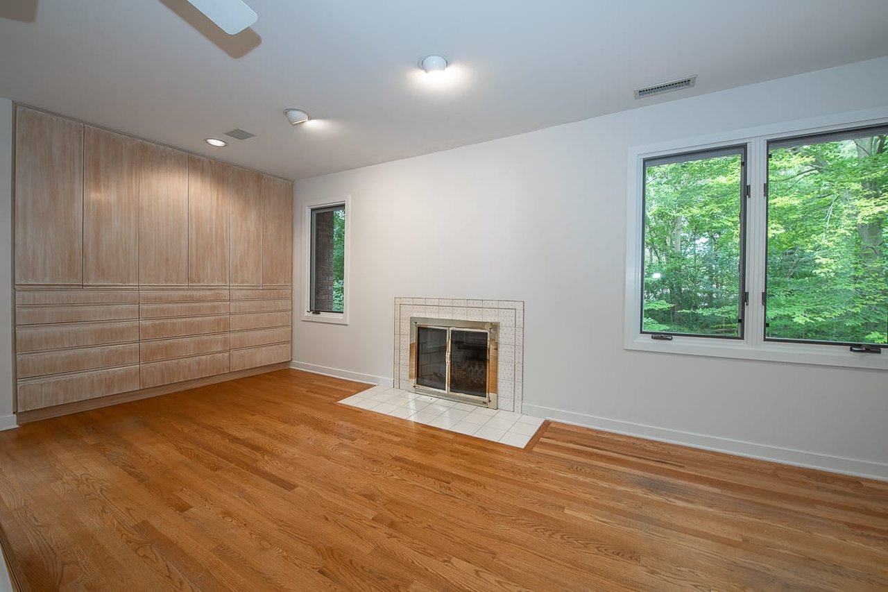 Bryn Mawr Custom Contemporary