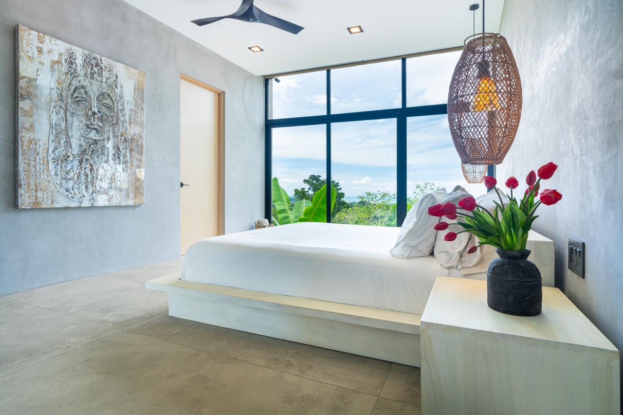 Solar Powered Ocean View Residence, Ojochal, Puntarenas