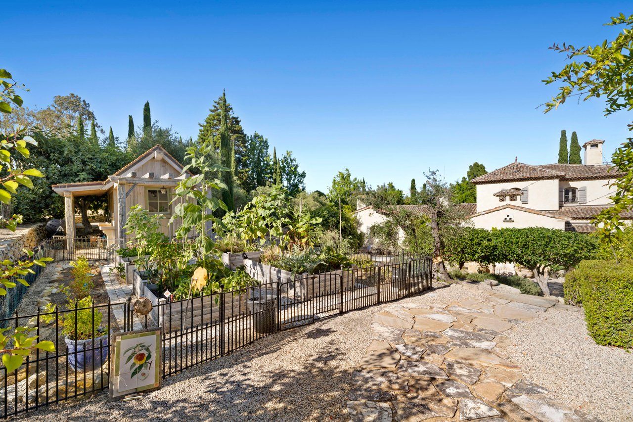 Gated Estate